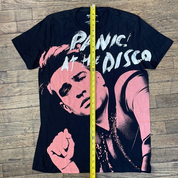 PANIC at the DISCO t shirt black medium unique NWT - Picture 4 of 6
